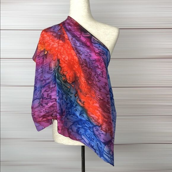 Golden Camel of Shanghai Hand Rolled and Hand Printed 100% Silk Square Scarf - Picture 1 of 11